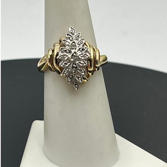 10K Yellow Gold Diamond Cluster Designer Estate 3.6g Vintage Style Ring Sz 7.25 - Picture 2 of 11